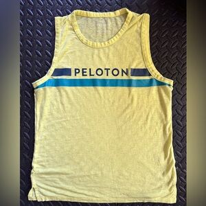 Women’s peloton fitness tank top crew neck, size small.